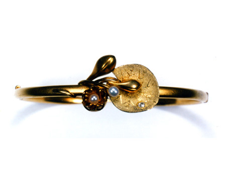click to return to the Bracelets/Bangles Index